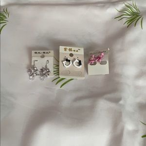 New!!3 earring set never worn